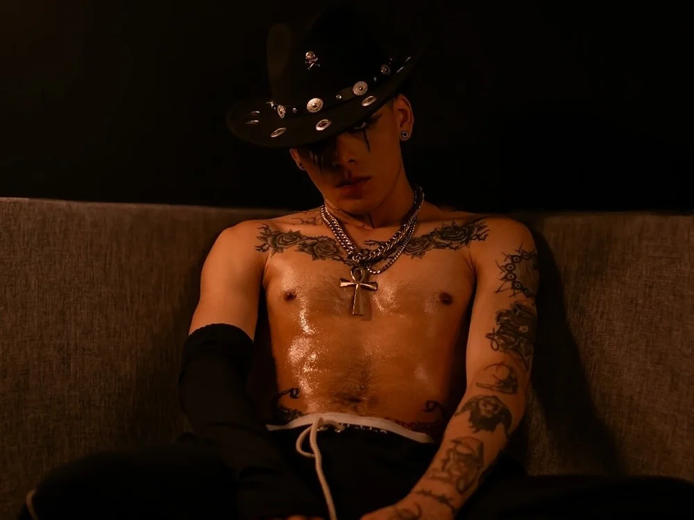 Anhonymus_'s Offline XXX Chat