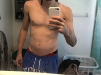 Babyboii32 webcam