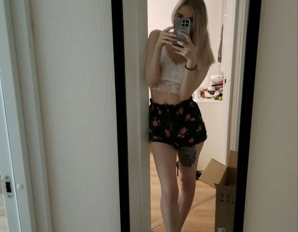 Miss_yasa offline chatrum