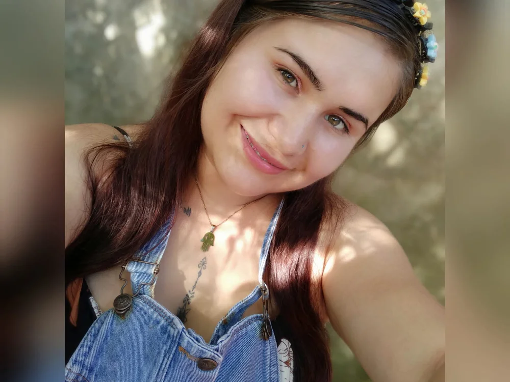 jadehott's Offline Chat Room