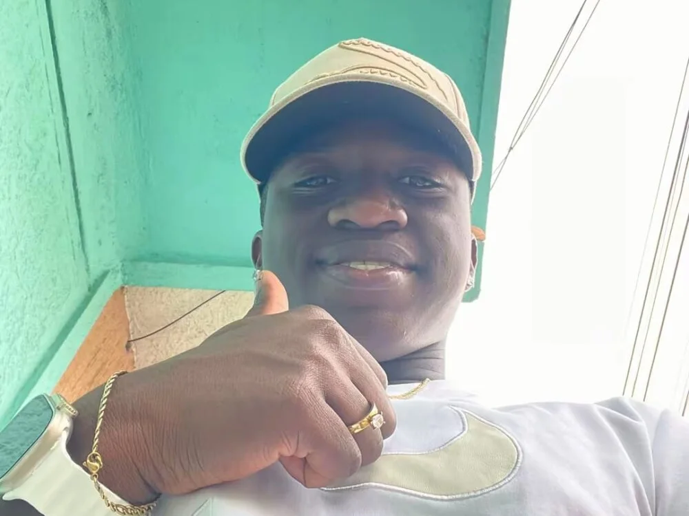 michell_joosn Offline XXX chat