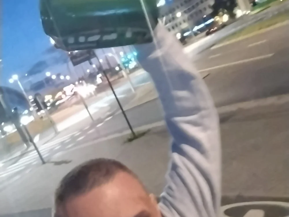 Zagubiony39's Offline Chat Room