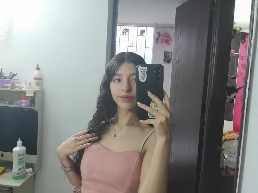 miss_nami_1's Offline XXX Chat