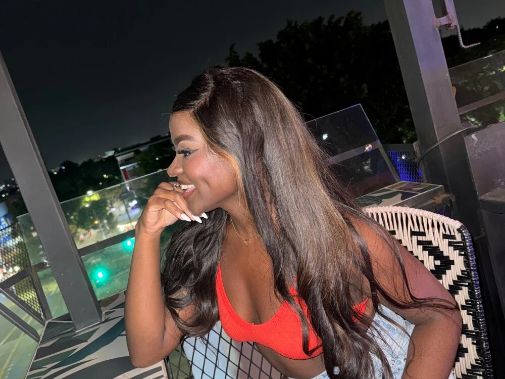 IsabellaBromsS 离线XXX聊天