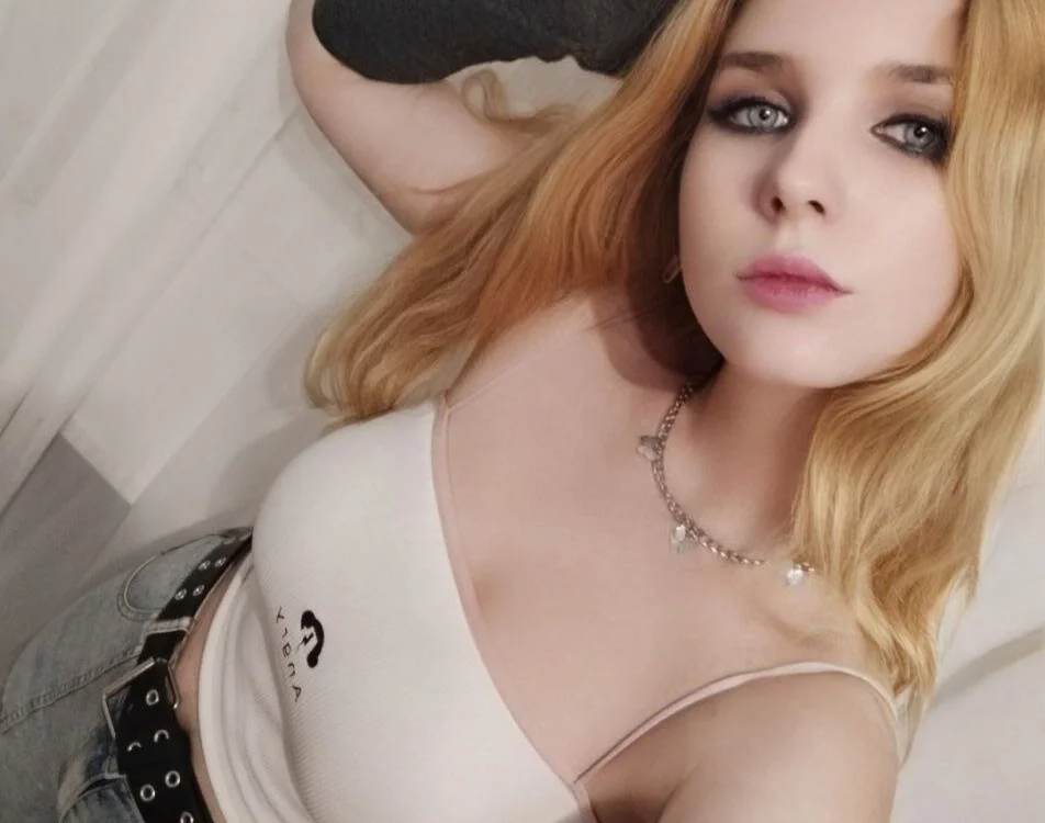 SilverHakes' Offline Chat Room