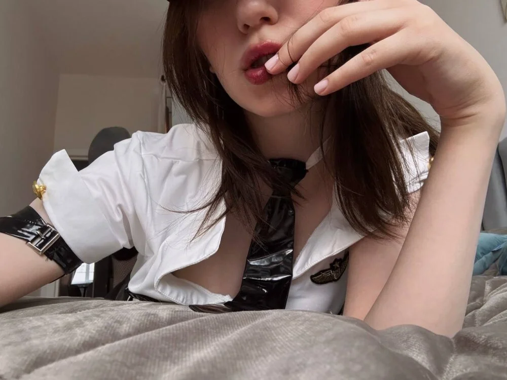 CrystalSoul_ Adlı Modelin Çevrimdışı XXX Sohbeti