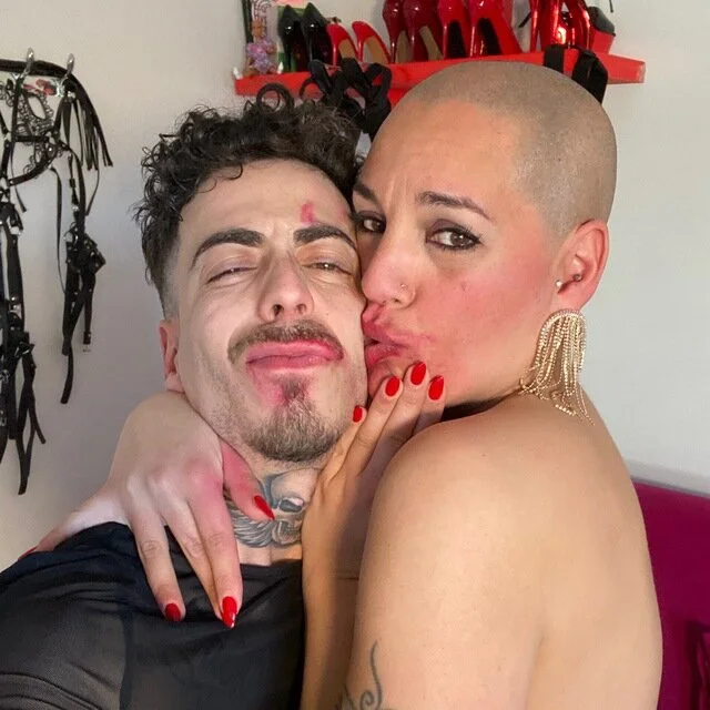 ciyroK Chat XXX offline