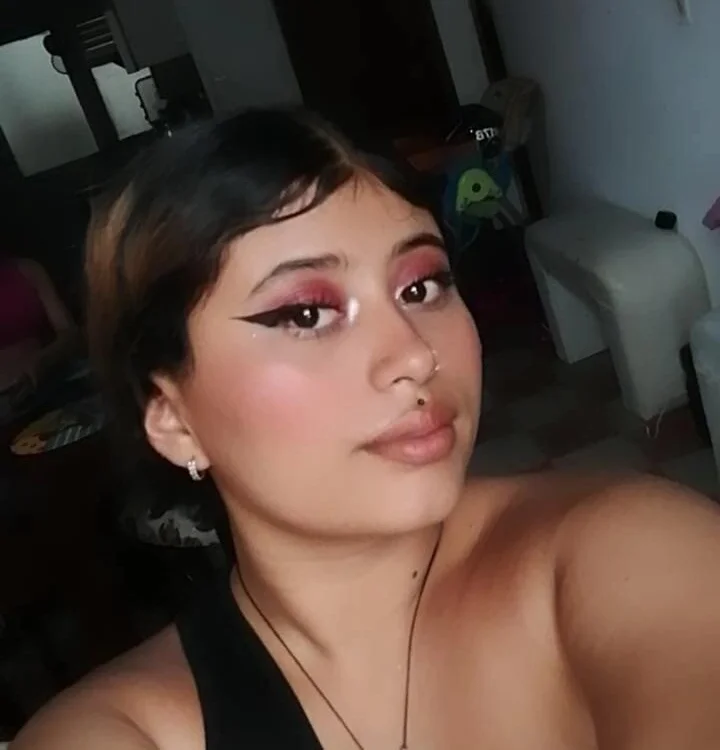 perla_kimm's Offline Chat Room
