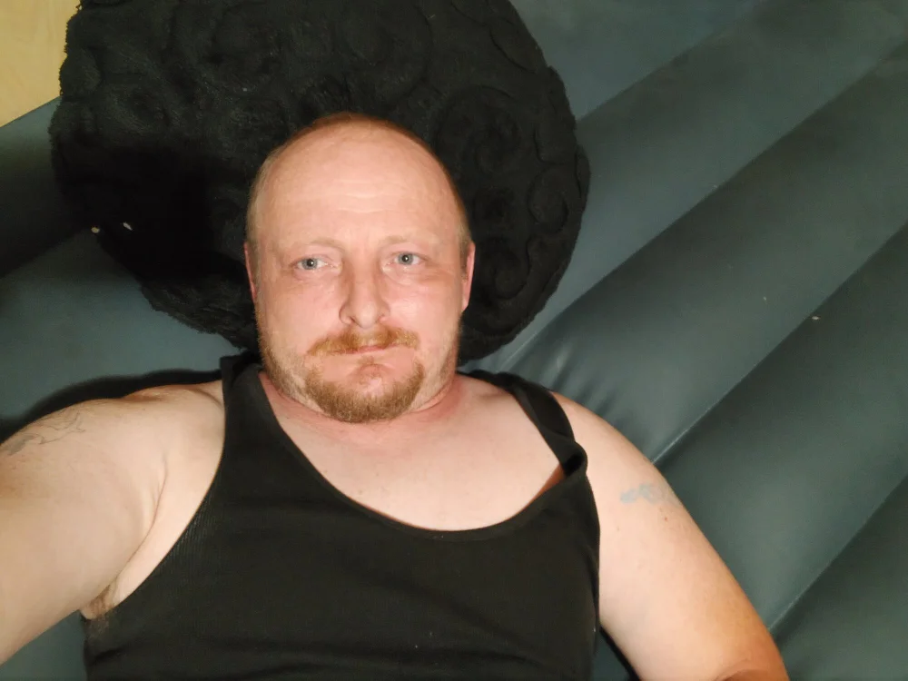 chaz850819 offline chatrum