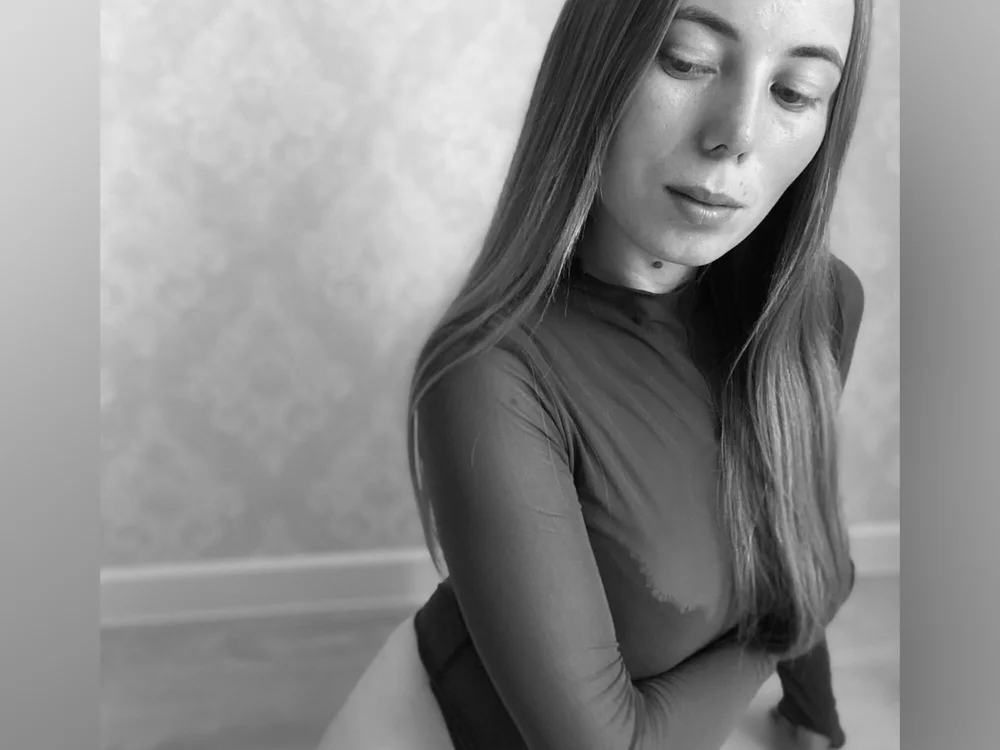Maria-3333333's Offline Chat Room