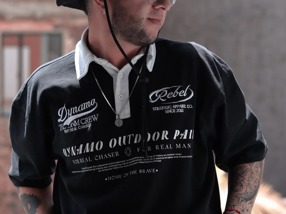 Adriian_444 Offline XXX-chat