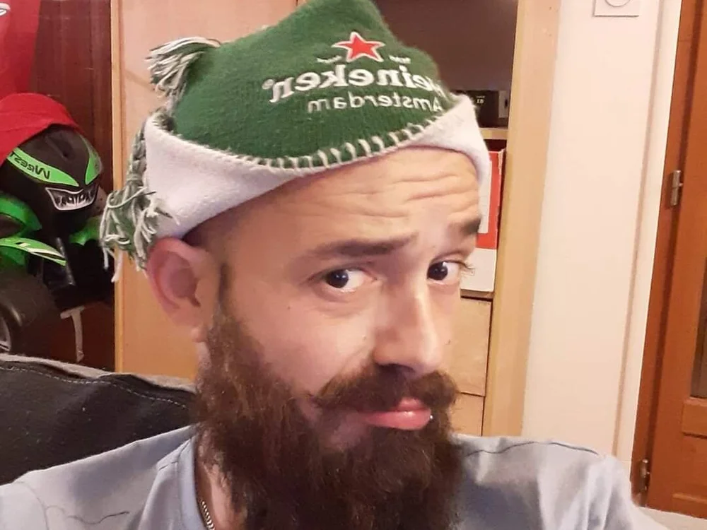 cedricg07's Offline Chat Room