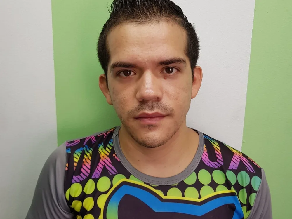 keny_dick24's Offline Chat Room