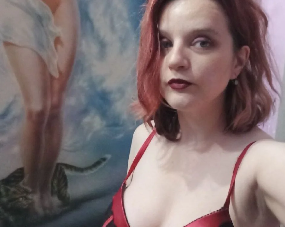 Caroline_hot69 Obrolan XXX Offline