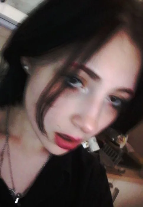 _L_o_r_r_y_ offline XXX-chat