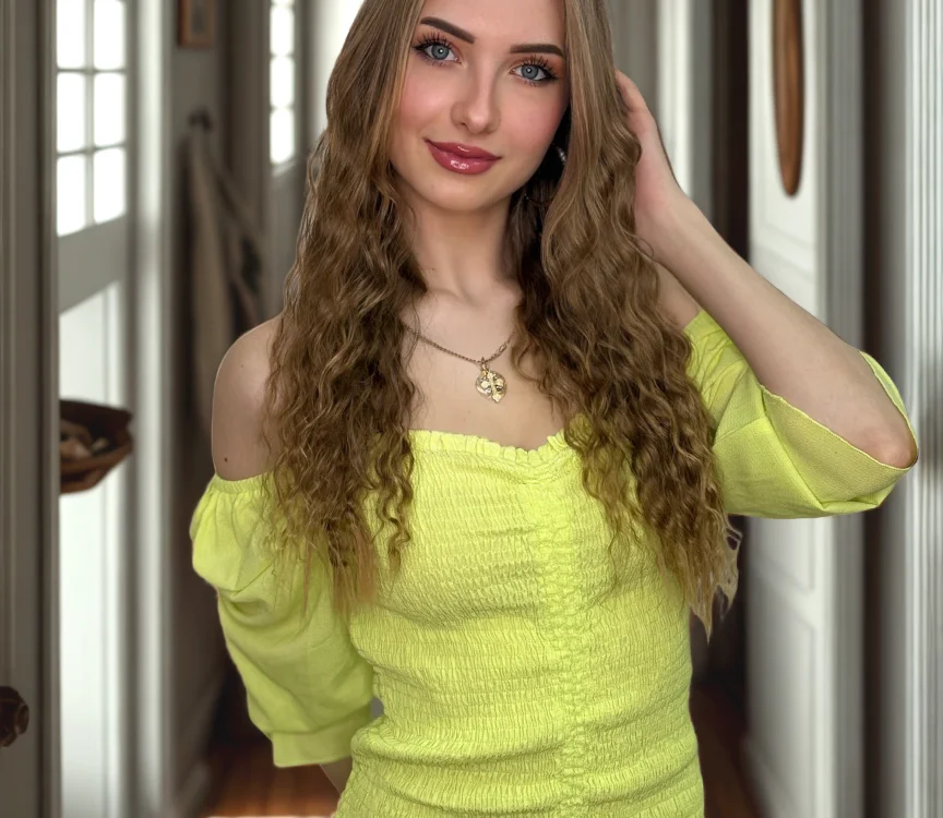 MaeGracey's Offline Chat Room