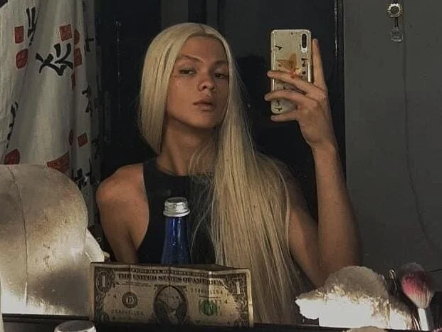 Indi_rave: офлайн-секс-чат