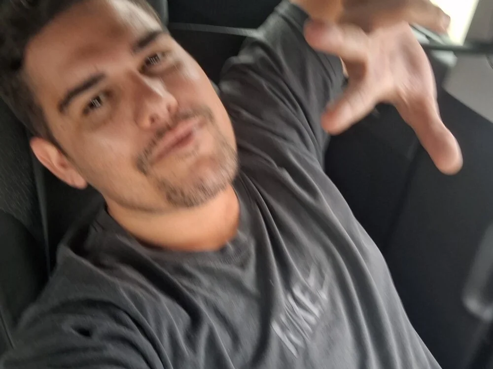 feehzungi0000's Offline XXX Chat