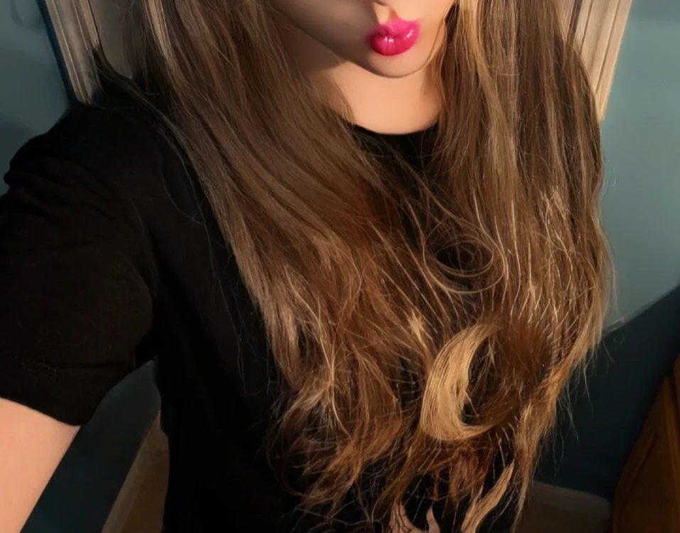 LucySissyCD's Offline XXX Chat