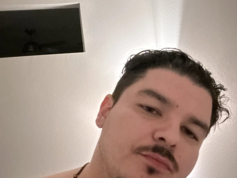 snowdayyy's Offline Chat Room