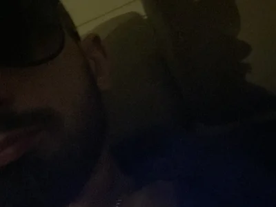 Zoki28 Male Mobile Adult Cam