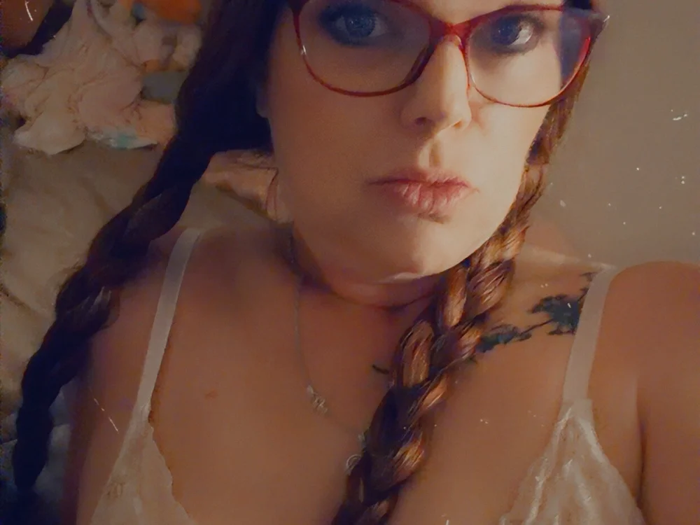 PiperJade79's Offline Chat Room