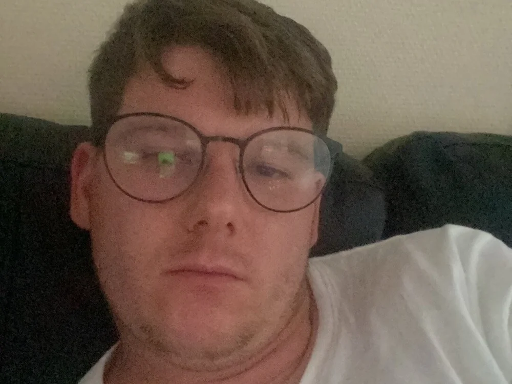 Xxxjohn24 offline XXX-chatje