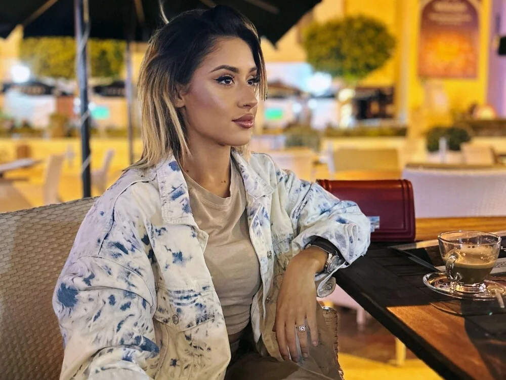 AileenKiss অফলাইন XXX চ্যাট