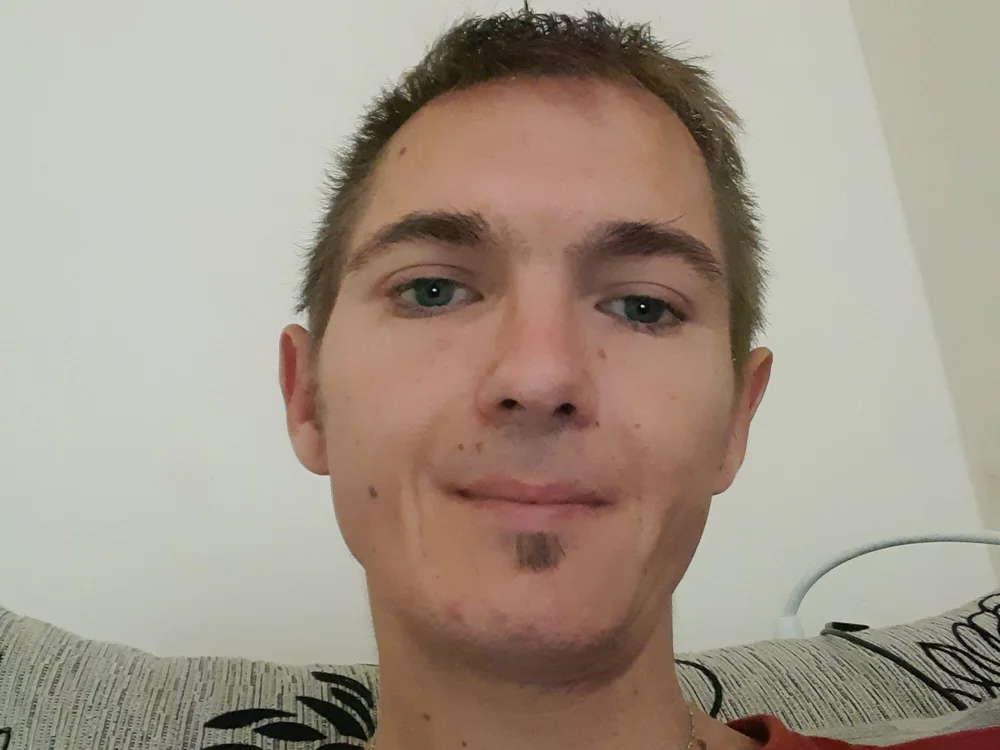 angelsdevil90's Offline Chat Room
