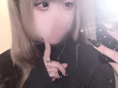 uni_nvqnl2 on StripChat