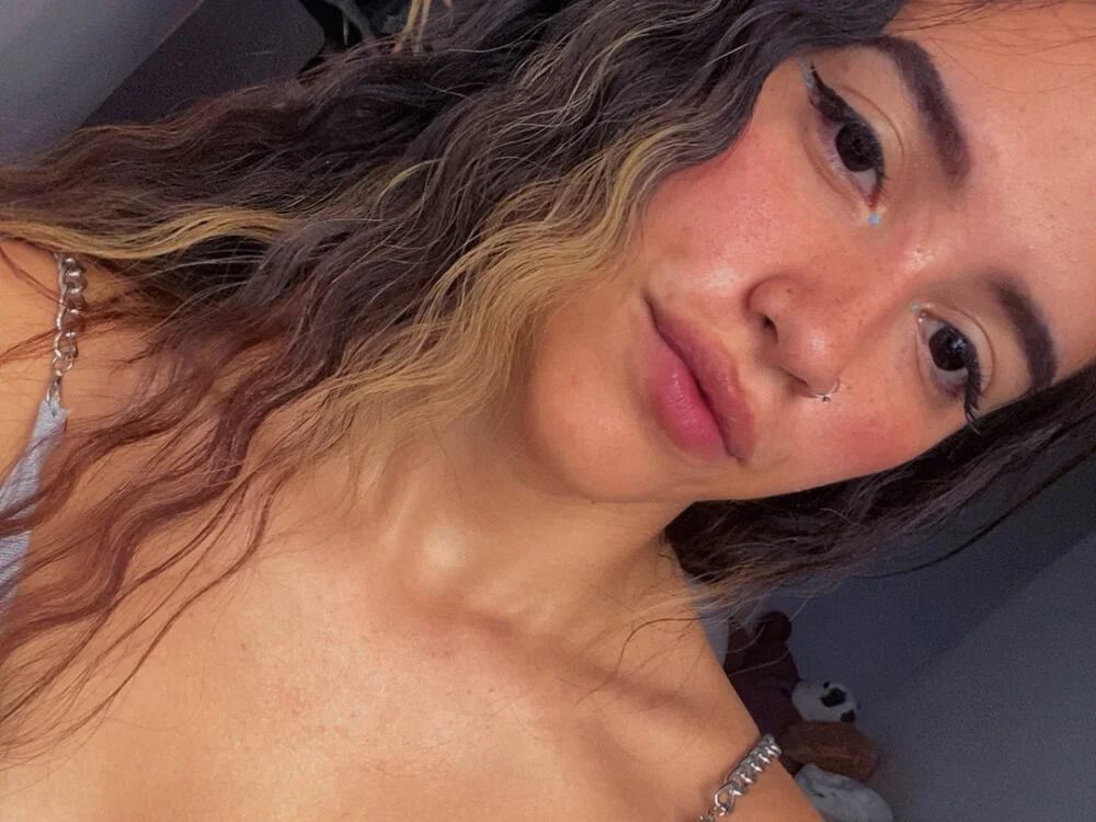 Ariss-hot's Offline XXX Chat