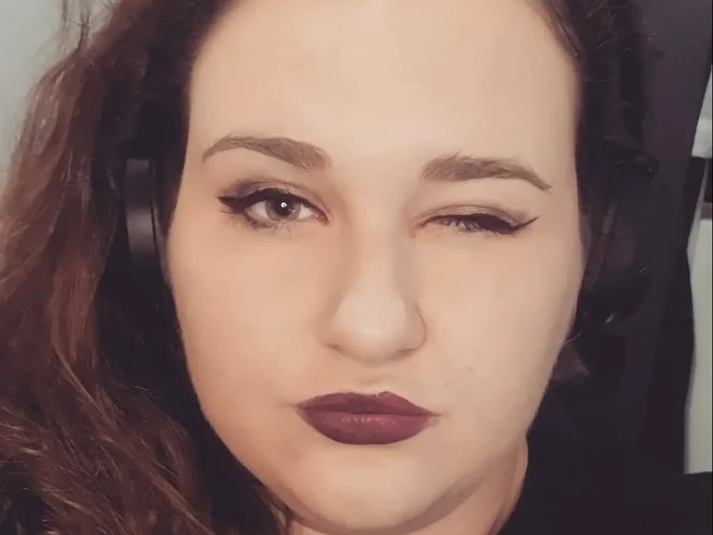 ArielBoldLive's Offline XXX Chat