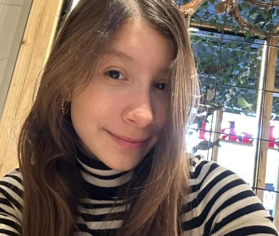 monaortiz's Offline Chat Room