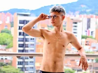 Twinkcock22's webcam live show