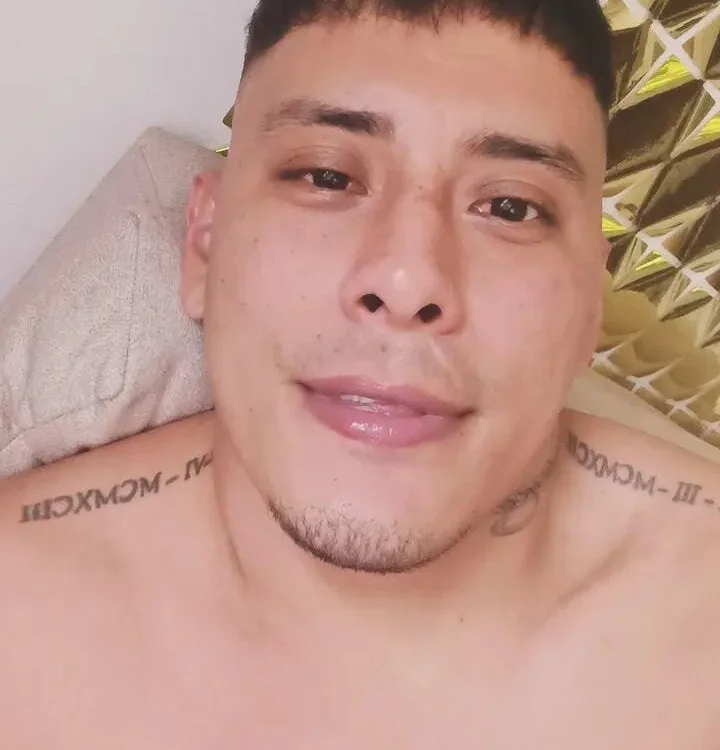 therockalejon Offline XXX chat