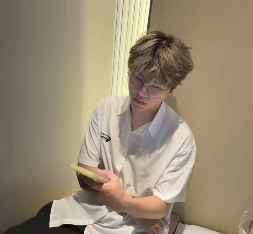 Офлайн-чат XXX nczijian