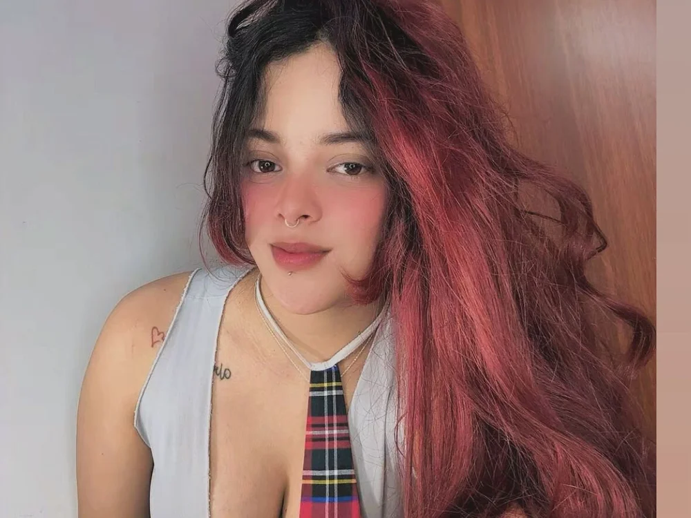 Maggy_t18 Adlı Modelin Çevrimdışı XXX Sohbeti