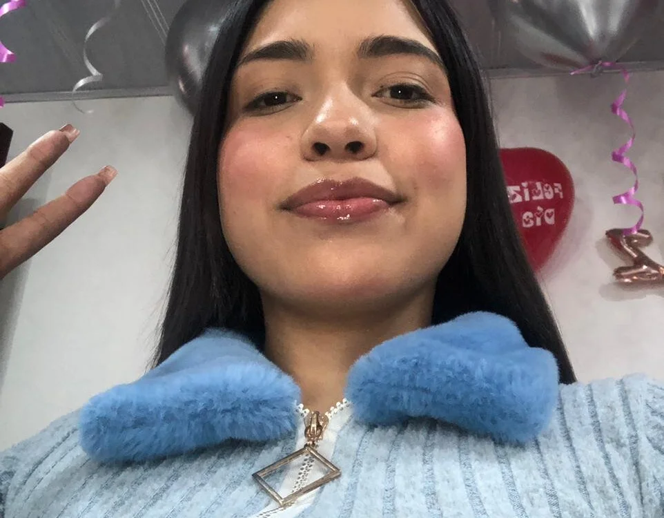 ILovelorena_cs Adlı Modelin Çevrimdışı XXX Sohbeti