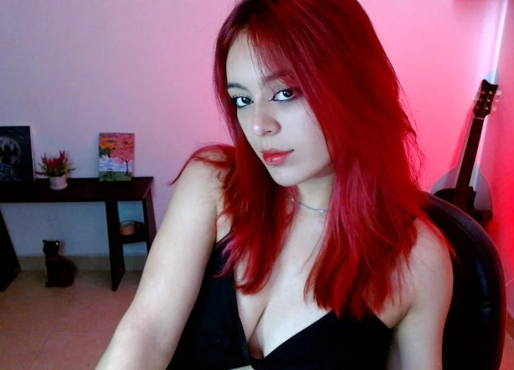 Mei04__'s Offline Chat Room