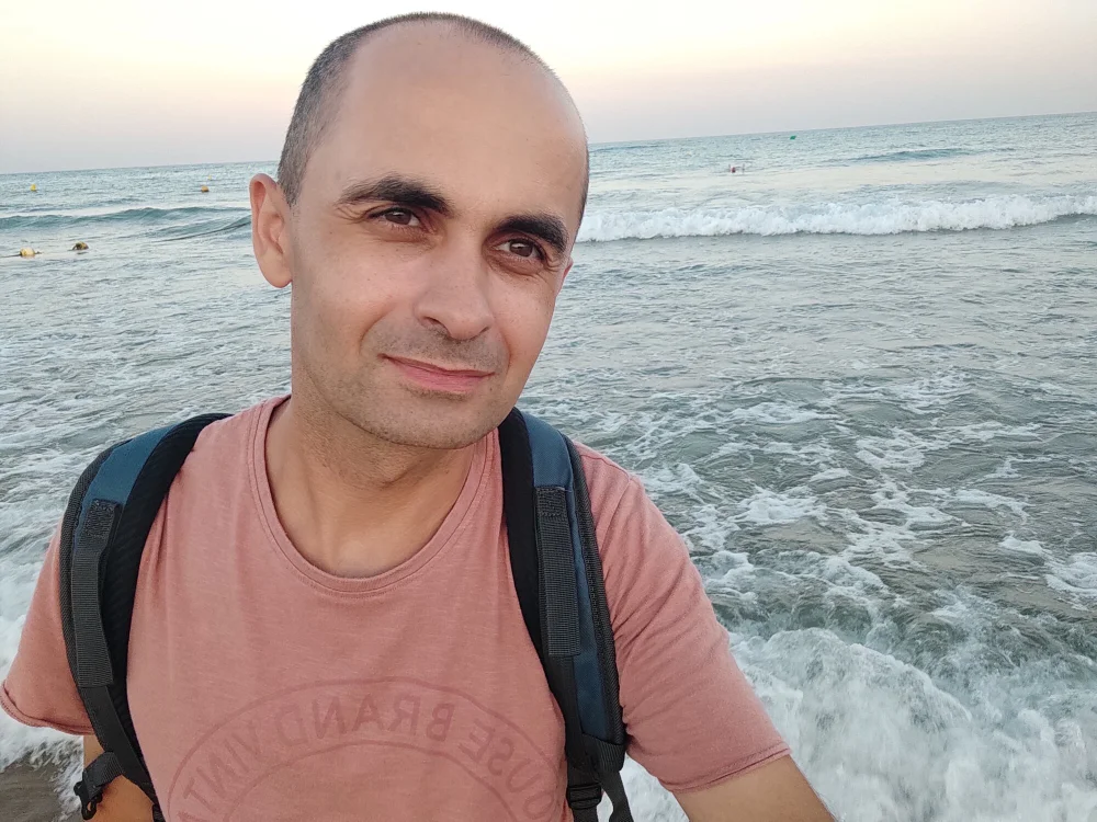 HisMajestyCock's Offline Chat Room