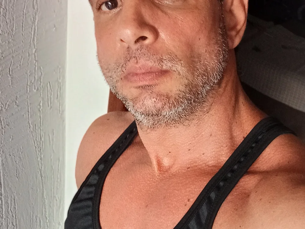 Offline chatovací místnost CamiloFerraz46