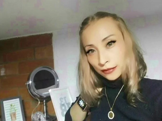 alexia_james_ 离线XXX聊天