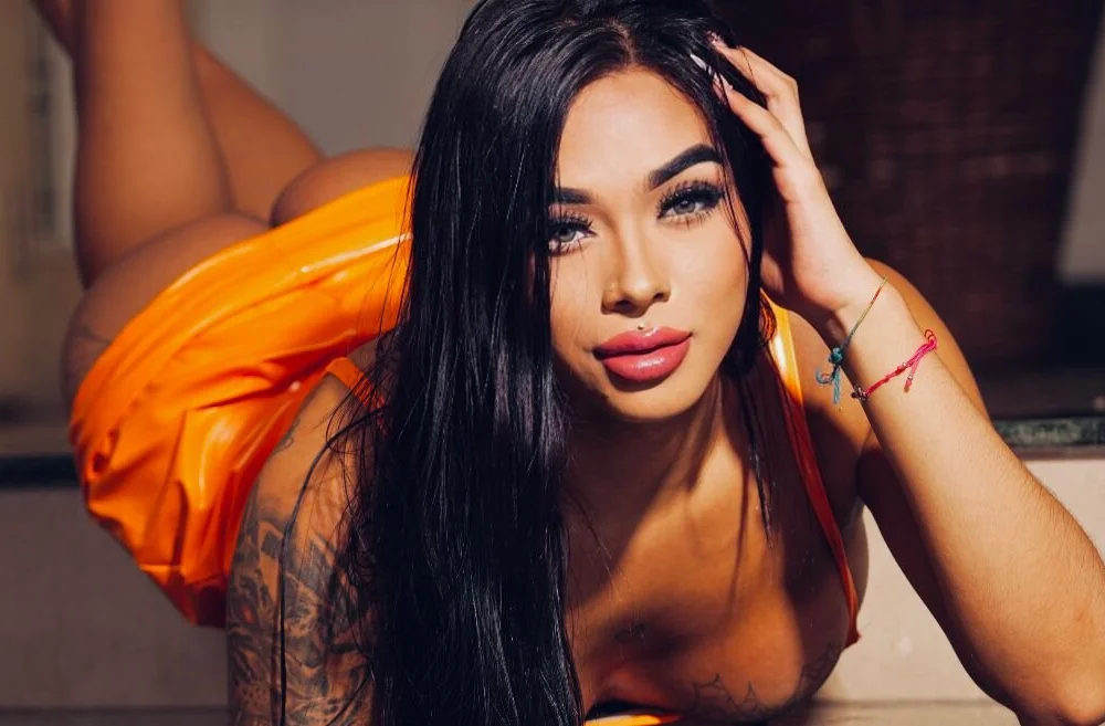 _Tinaqueen офлайн чат стая