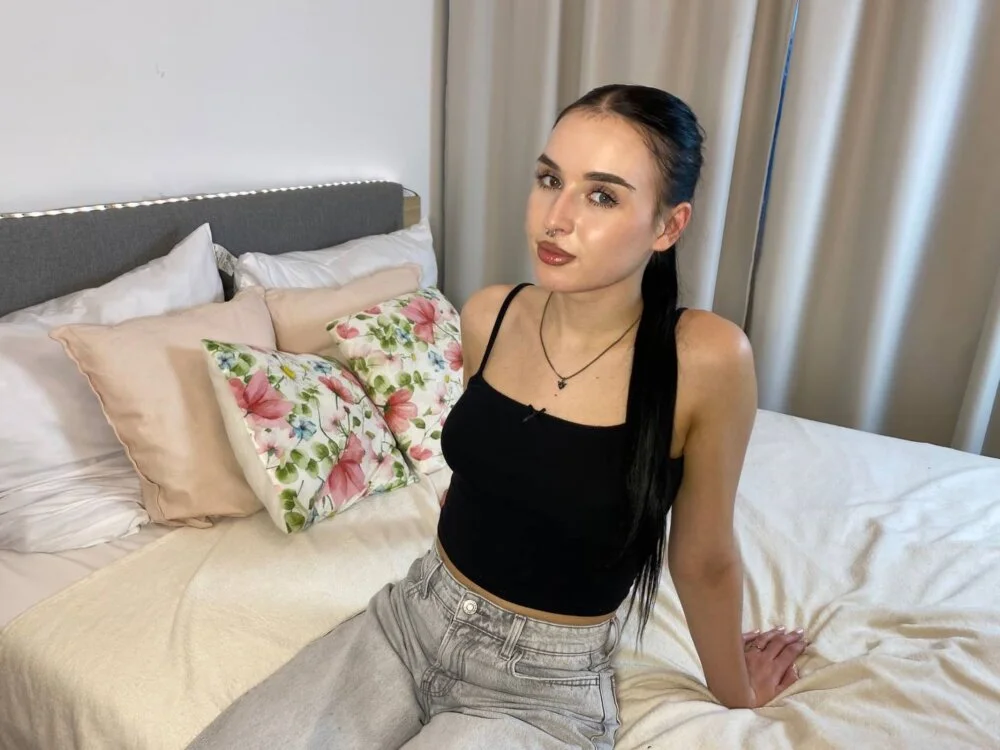 LollyPolin Offline XXX chat