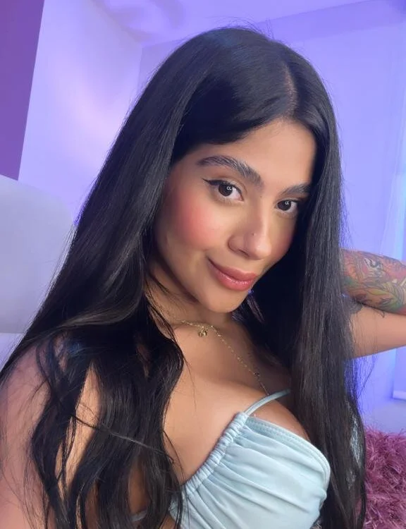 _crystalbrown_'s Offline Chat Room