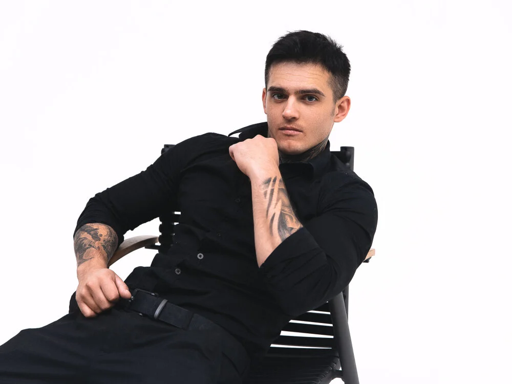 CarterCole অফলাইন XXX চ্যাট