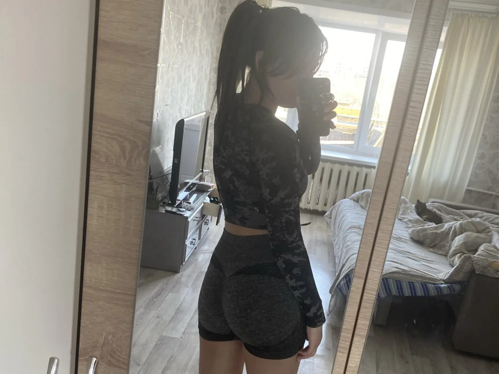 Mira_Mirskaya's most recent online preview