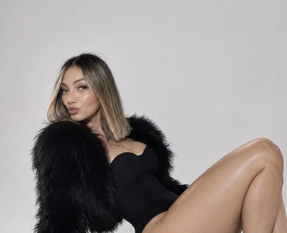 Chatroom XXX hors ligne de LucyRosse