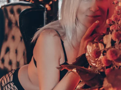 increible_della profile