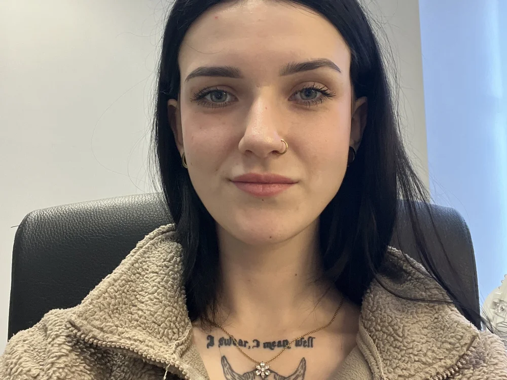 Maria_Might's Offline Chat Room